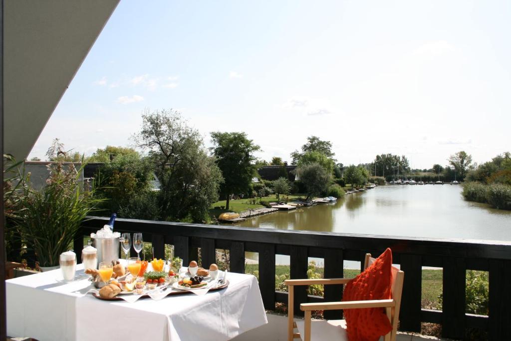 Hoteldorf Seepark Weiden Weiden am See Pokoj fotografie